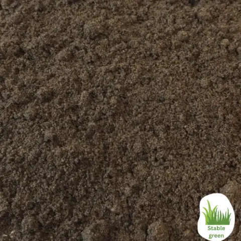 Kruimelig lichtbruin zandmengsel met Stablegreen-logo rechtsonder