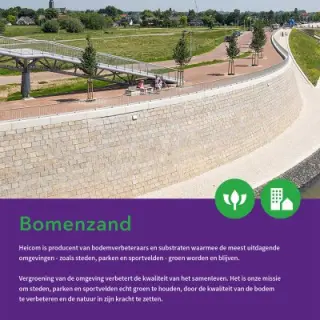 Voorblad van de brochure Bomenzand met een gemetselde keermuur in een park