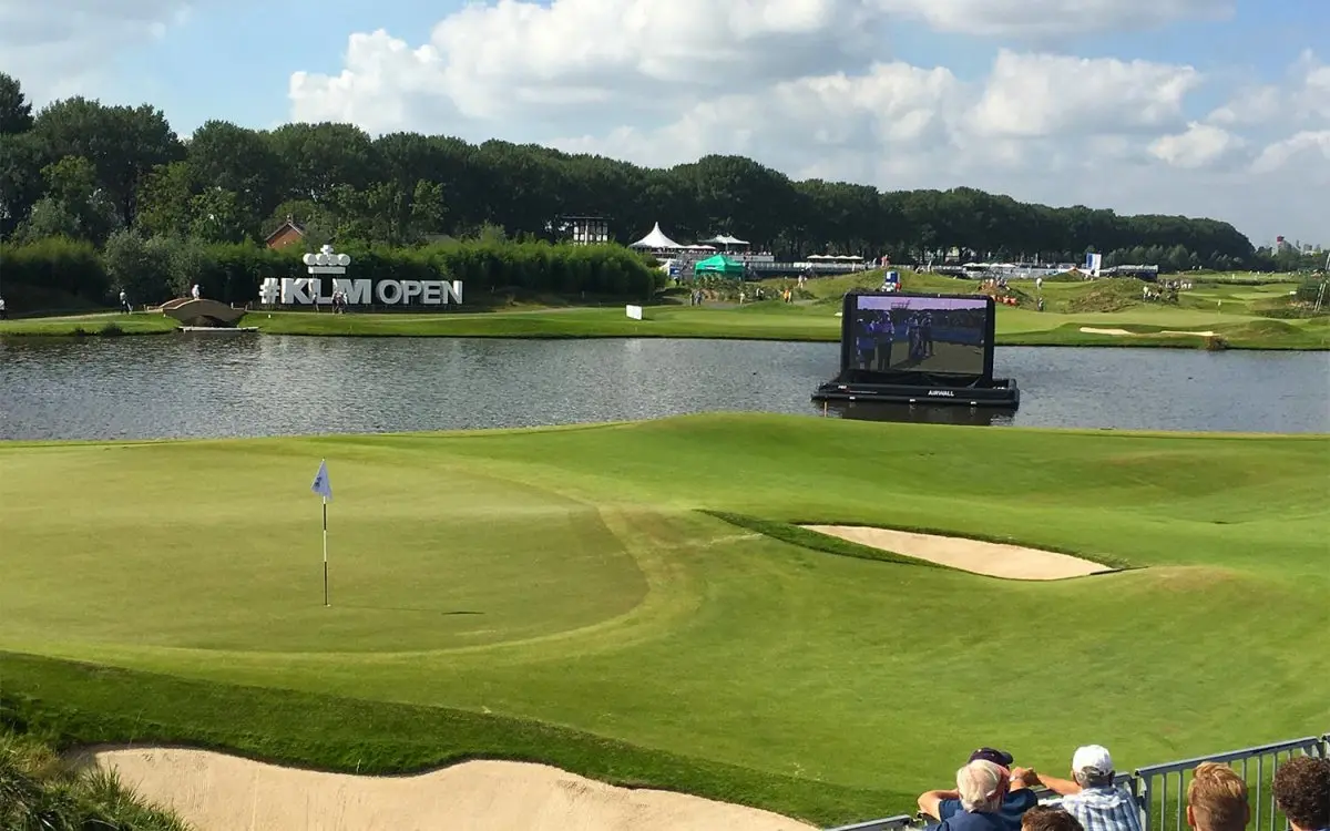 Green met bunkers en waterpartij tijdens het KLM Open