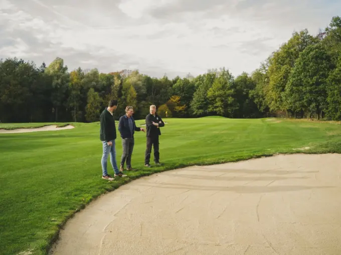 Bunker- en teerenovatie op de Lochemse Golfclub